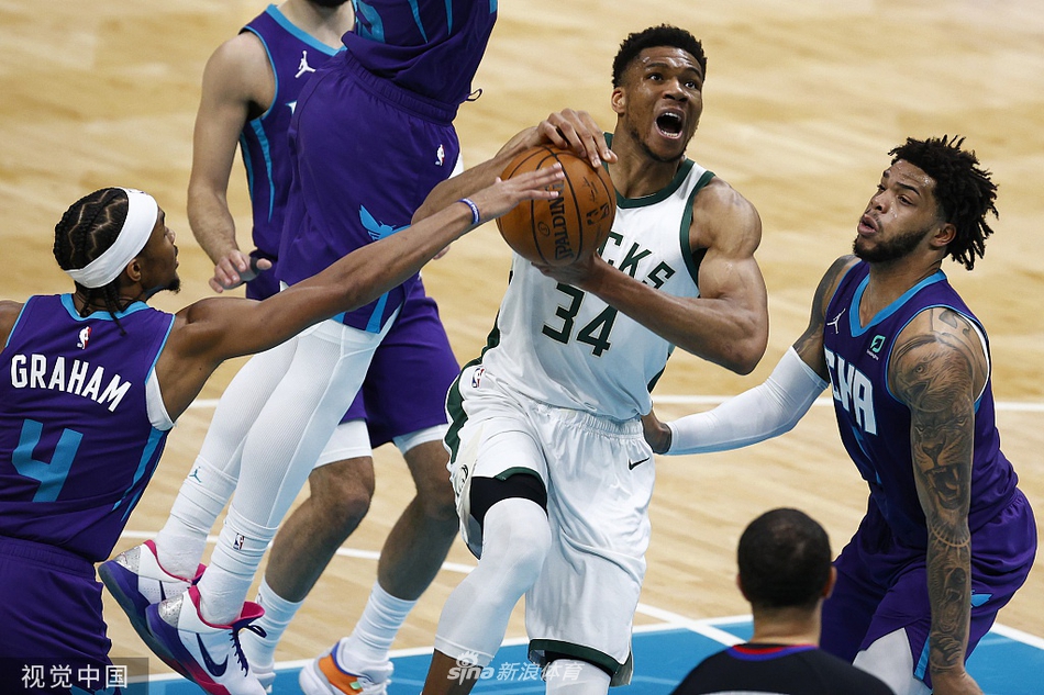 雄鹿大胜黄蜂保持不败 雄鹿大胜黄蜂保持不败