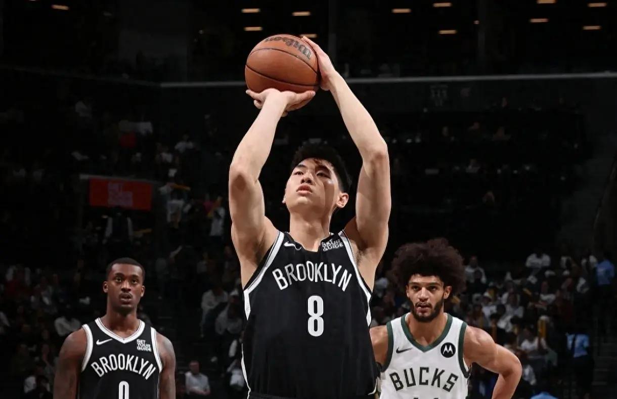 关于篮网大胜雄鹿，卫冕冠军陷入危机的信息