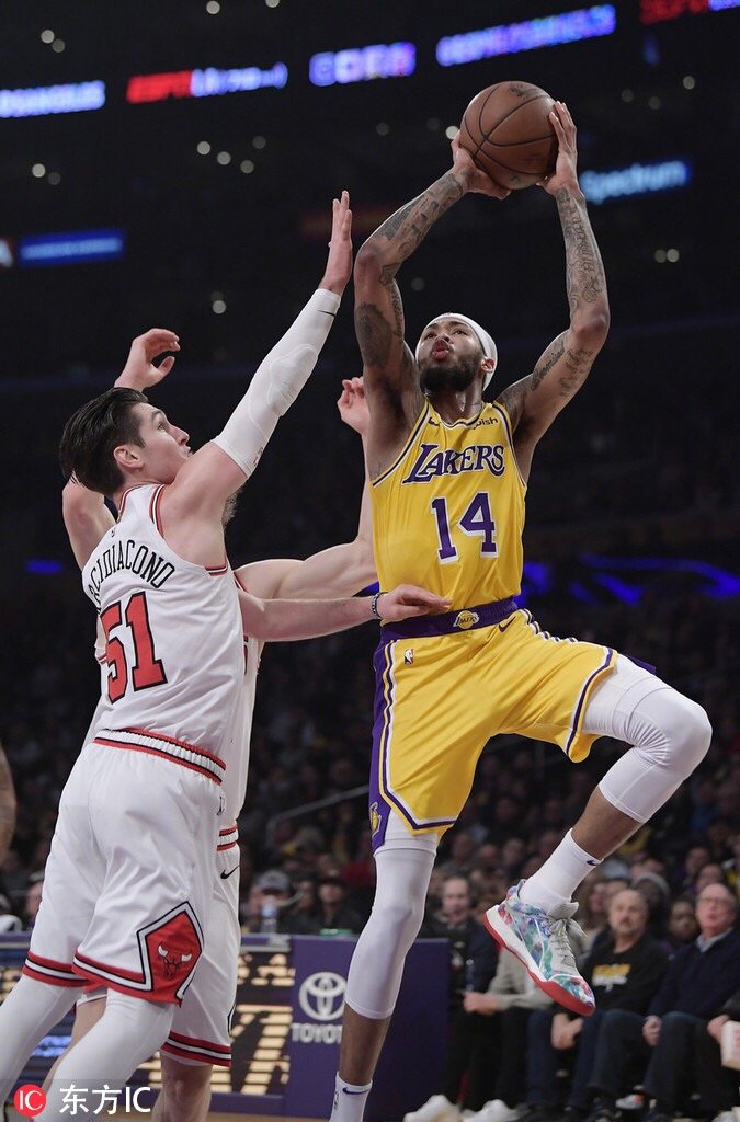 雄鹿不敌公牛，遭遇两连败的简单介绍