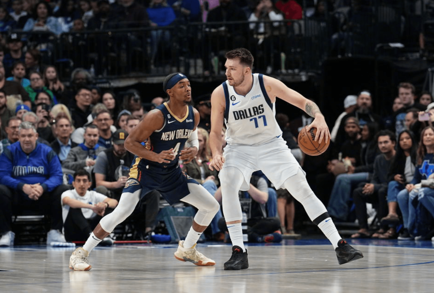 开云官网-开拓者客场大胜小牛，麦科勒姆30分