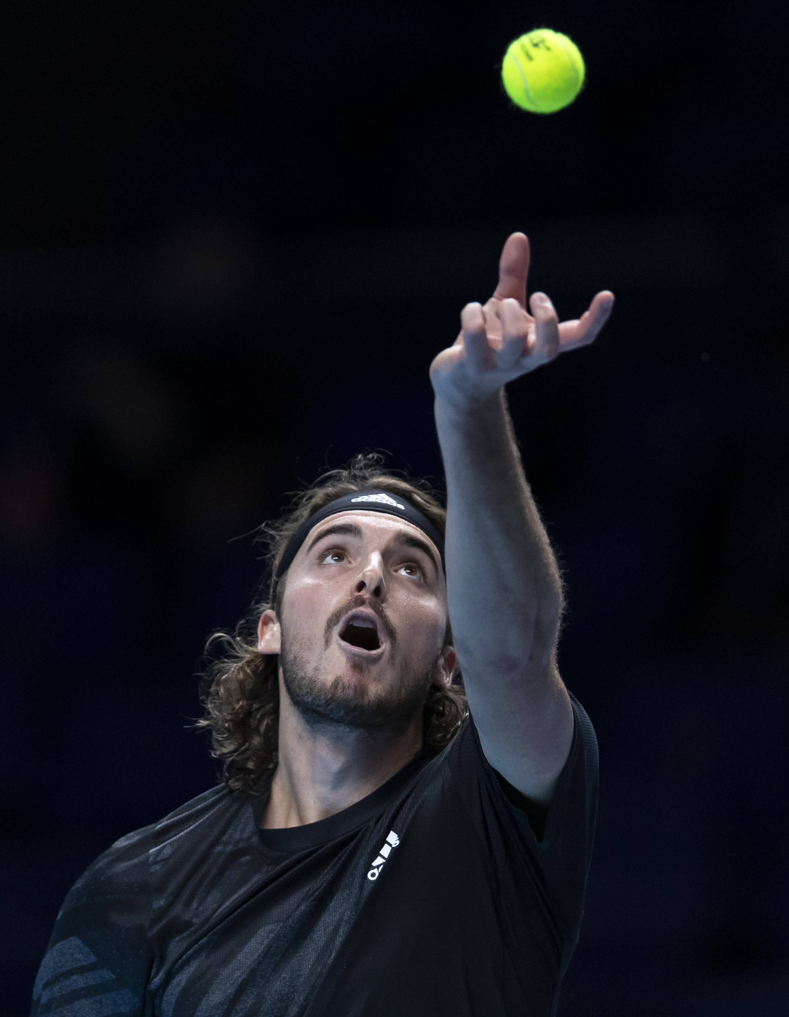 开云体育在线-关于欧洲网球队翻盘英国网球队，西西帕斯一己之力扛起全队的信息