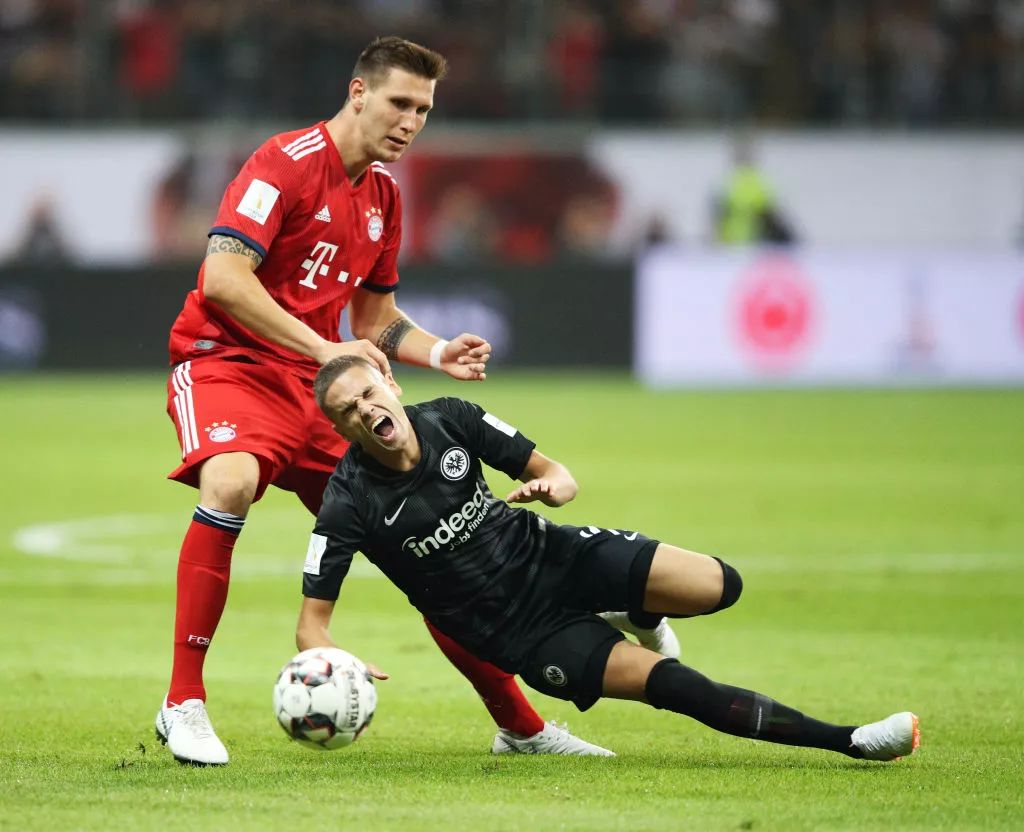 包含英格兰轻取瓦伦西亚，罗本完成帽子戏法的词条