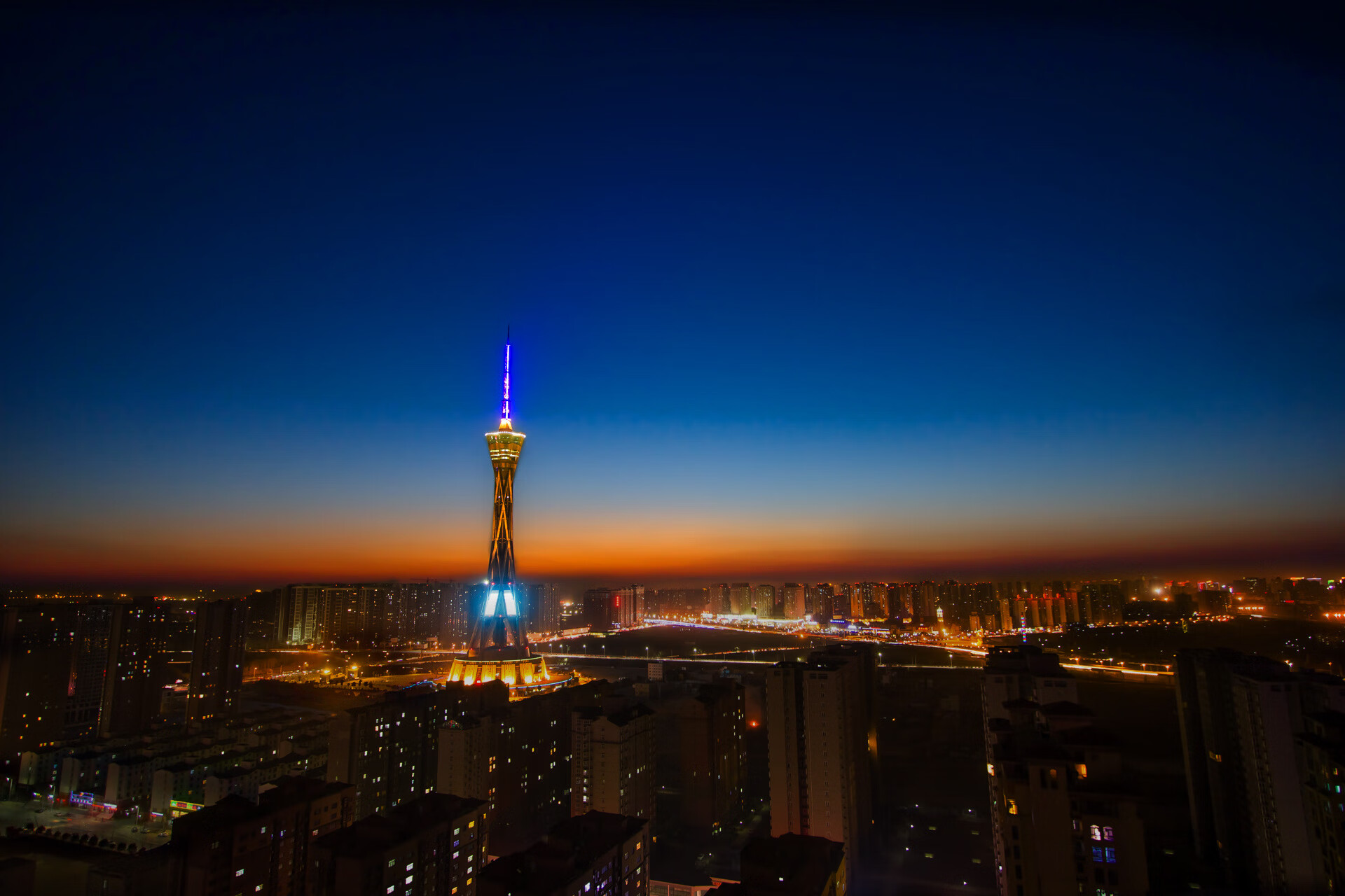 年度焦点之战之夜，内马尔以一己之力定义统治级