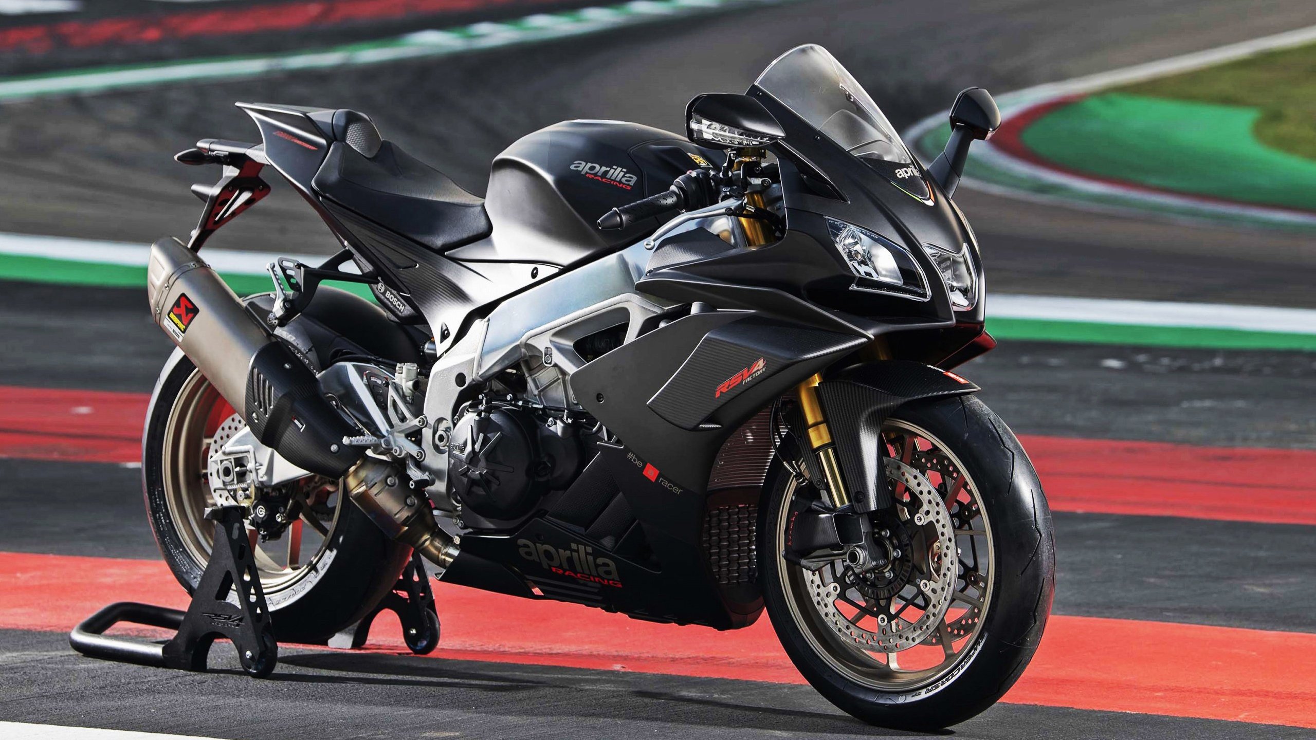 篮球之魂，从广东马刺的团队意志到米切尔的孤胆绝杀