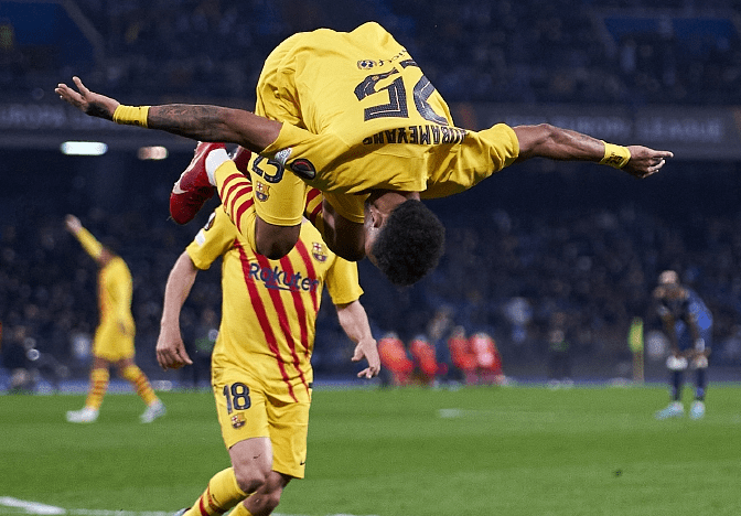 开云APP-F1年度争冠焦点战，巴西翻盘那不勒斯