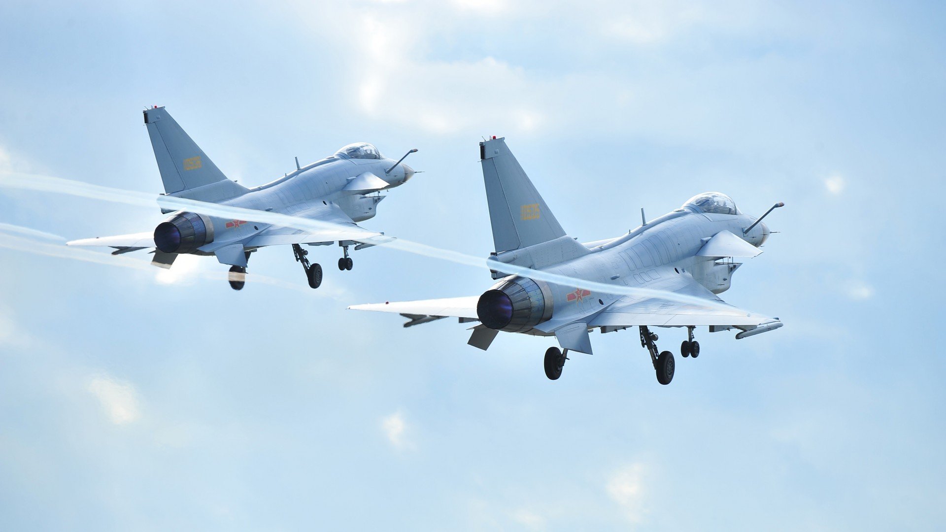 开云体育中国-当精密方程式遭遇闪电闪击，启动的艺术与执行的暴力